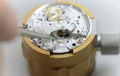 天梭手表上弦会拧坏吗